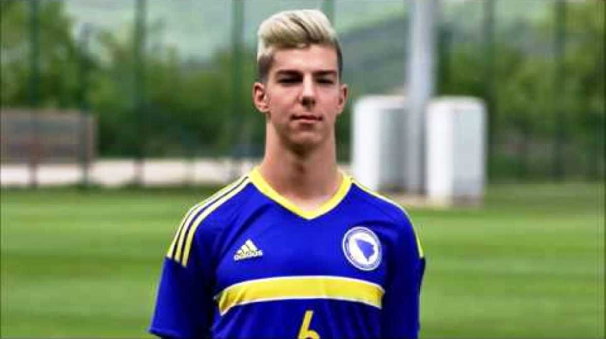 Ali Voloder Bivši je kadetski i U-19 reprezentativac Bosne i Hercegovine ...